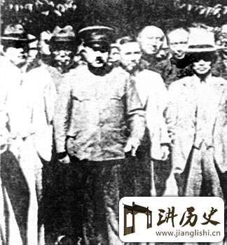史上两度刺杀蒋介石的日本风流女间谍究竟是谁?