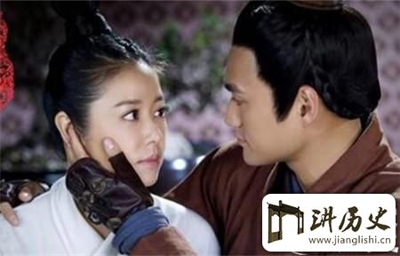 <rb>草</rb><rt>cǎo</rt><rb>根</rb><rt>gēn</rt><rb>皇</rb><rt>huáng</rt><rb>帝</rb><rt>dì</rt><rb>被</rb><rt>bèi</rt><rb>埋</rb><rt>mái</rt><rb>在</rb><rt>zài</rt><rb>黄</rb><rt>huáng</rt><rb>河</rb><rt>hé</rt><rb>底</rb><rt>dǐ</rt><rb>下</rb><rt>xià</rt><rb>只</rb><rt>zhī</rt><rb>因</rb><rt>yīn</rt><rb>儿</rb><rt>ér</rt><rb>子</rb><rt>zǐ</rt><rb>太</rb><rt>tài</rt><rb>叛</rb><rt>pàn</rt><rb>逆</rb><rt>nì</rt>!