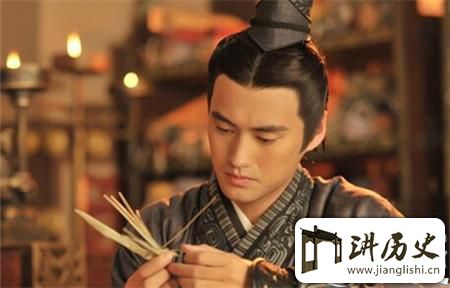 <rb>草</rb><rt>cǎo</rt><rb>根</rb><rt>gēn</rt><rb>皇</rb><rt>huáng</rt><rb>帝</rb><rt>dì</rt><rb>被</rb><rt>bèi</rt><rb>埋</rb><rt>mái</rt><rb>在</rb><rt>zài</rt><rb>黄</rb><rt>huáng</rt><rb>河</rb><rt>hé</rt><rb>底</rb><rt>dǐ</rt><rb>下</rb><rt>xià</rt><rb>只</rb><rt>zhī</rt><rb>因</rb><rt>yīn</rt><rb>儿</rb><rt>ér</rt><rb>子</rb><rt>zǐ</rt><rb>太</rb><rt>tài</rt><rb>叛</rb><rt>pàn</rt><rb>逆</rb><rt>nì</rt>!