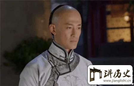 <rb>他</rb><rt>tā</rt><rb>是</rb><rt>shì</rt><rb>努</rb><rt>nǔ</rt><rb>尔</rb><rt>ěr</rt><rb>哈</rb><rt>hā</rt><rb>赤</rb><rt>chì</rt><rb>最</rb><rt>zuì</rt><rb>看</rb><rt>kàn</rt><rb>重</rb><rt>zhòng</rt><rb>的</rb><rt>de</rt><rb>儿</rb><rt>ér</rt><rb>子</rb><rt>zǐ</rt><rb>却</rb><rt>què</rt><rb>被</rb><rt>bèi</rt><rb>弟</rb><rt>dì</rt><rb>弟</rb><rt>dì</rt><rb>联</rb><rt>lián</rt><rb>合</rb><rt>hé</rt><rb>陷</rb><rt>xiàn</rt><rb>害</rb><rt>hài</rt>