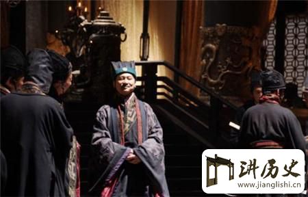 <rb>赵</rb><rt>zhào</rt><rb>高</rb><rt>gāo</rt><rb>为</rb><rt>wéi</rt><rb>何</rb><rt>hé</rt><rb>能</rb><rt>néng</rt><rb>翻</rb><rt>fān</rt><rb>手</rb><rt>shǒu</rt><rb>覆</rb><rt>fù</rt><rb>云</rb><rt>yún</rt>?<rb>秦</rb><rt>qín</rt><rb>始</rb><rt>shǐ</rt><rb>皇</rb><rt>huáng</rt><rb>一</rb><rt>yī</rt><rb>项</rb><rt>xiàng</rt><rb>政</rb><rt>zhèng</rt><rb>策</rb><rt>cè</rt><rb>埋</rb><rt>mái</rt><rb>下</rb><rt>xià</rt><rb>祸</rb><rt>huò</rt><rb>根</rb><rt>gēn</rt>