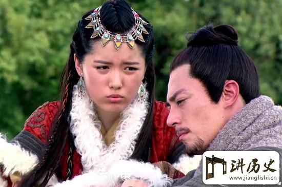 <rb>女</rb><rt>nǚ</rt><rb>医</rb><rt>yī</rt><rb>明</rb><rt>míng</rt><rb>妃</rb><rt>fēi</rt><rb>传</rb><rt>chuán</rt><rb>第</rb><rt>dì</rt>37<rb>集</rb><rt>jí</rt><rb>剧</rb><rt>jù</rt><rb>情</rb><rt>qíng</rt><rb>介</rb><rt>jiè</rt><rb>绍</rb><rt>shào</rt><rb>允</rb><rt>yǔn</rt><rb>贤</rb><rt>xián</rt><rb>与</rb><rt>yǔ</rt><rb>也</rb><rt>yě</rt><rb>先</rb><rt>xiān</rt><rb>闹</rb><rt>nào</rt><rb>翻</rb><rt>fān</rt>