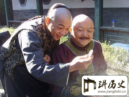 <rb>清</rb><rt>qīng</rt><rb>代</rb><rt>dài</rt><rb>第</rb><rt>dì</rt><rb>一</rb><rt>yī</rt><rb>大</rb><rt>dà</rt><rb>贪</rb><rt>tān</rt><rb>官</rb><rt>guān</rt><rb>和</rb><rt>hé</rt><rb>珅</rb><rt>shēn</rt><rb>他</rb><rt>tā</rt><rb>的</rb><rt>de</rt><rb>钱</rb><rt>qián</rt><rb>在</rb><rt>zài</rt><rb>当</rb><rt>dāng</rt><rb>今</rb><rt>jīn</rt><rb>到</rb><rt>dào</rt><rb>底</rb><rt>dǐ</rt><rb>有</rb><rt>yǒu</rt><rb>多</rb><rt>duō</rt><rb>庞</rb><rt>páng</rt><rb>大</rb><rt>dà</rt>
