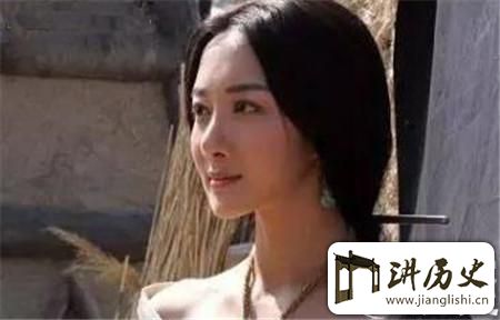 <rb>刘</rb><rt>liú</rt><rb>备</rb><rt>bèi</rt><rb>鲜</rb><rt>xiān</rt><rb>为</rb><rt>wéi</rt><rb>人</rb><rt>rén</rt><rb>知</rb><rt>zhī</rt><rb>的</rb><rt>de</rt><rb>正</rb><rt>zhèng</rt><rb>妻</rb><rt>qī</rt><rb>与</rb><rt>yǔ</rt><rb>嫡</rb><rt>dí</rt><rb>子</rb><rt>zǐ</rt><rb>被</rb><rt>bèi</rt><rb>曹</rb><rt>cáo</rt><rb>操</rb><rt>cāo</rt><rb>掳</rb><rt>lǔ</rt><rb>去</rb><rt>qù</rt><rb>后</rb><rt>hòu</rt><rb>失</rb><rt>shī</rt><rb>踪</rb><rt>zōng</rt>