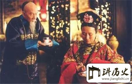 <rb>奢</rb><rt>shē</rt><rb>侈</rb><rt>chǐ</rt><rb>级</rb><rt>jí</rt><rb>别</rb><rt>bié</rt><rb>不</rb><rt>bú</rt><rb>能</rb><rt>néng</rt><rb>比</rb><rt>bǐ</rt>:<rb>慈</rb><rt>cí</rt><rb>禧</rb><rt>xǐ</rt><rb>每</rb><rt>měi</rt><rb>顿</rb><rt>dùn</rt><rb>百</rb><rt>bǎi</rt><rb>道</rb><rt>dào</rt><rb>菜</rb><rt>cài</rt><rb>每</rb><rt>měi</rt><rb>道</rb><rt>dào</rt><rb>菜</rb><rt>cài</rt><rb>吃</rb><rt>chī</rt><rb>两</rb><rt>liǎng</rt><rb>口</rb><rt>kǒu</rt>