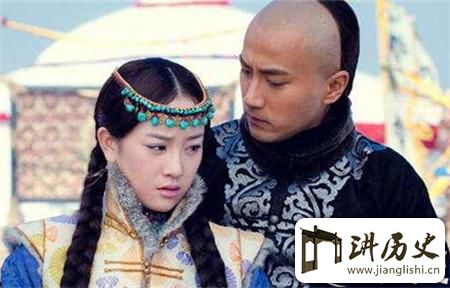 <rb>如</rb><rt>rú</rt><rb>此</rb><rt>cǐ</rt><rb>深</rb><rt>shēn</rt><rb>情</rb><rt>qíng</rt>?<rb>皇</rb><rt>huáng</rt><rb>太</rb><rt>tài</rt><rb>极</rb><rt>jí</rt><rb>为</rb><rt>wéi</rt><rb>见</rb><rt>jiàn</rt><rb>爱</rb><rt>ài</rt><rb>妃</rb><rt>fēi</rt><rb>最</rb><rt>zuì</rt><rb>后</rb><rt>hòu</rt><rb>一</rb><rt>yī</rt><rb>面</rb><rt>miàn</rt><rb>累</rb><rt>lèi</rt><rb>死</rb><rt>sǐ</rt>6<rb>匹</rb><rt>pǐ</rt><rb>马</rb><rt>mǎ</rt>