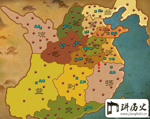 <rb>此</rb><rt>cǐ</rt><rb>人</rb><rt>rén</rt><rb>在</rb><rt>zài</rt><rb>东</rb><rt>dōng</rt><rb>汉</rb><rt>hàn</rt><rb>末</rb><rt>mò</rt><rb>年</rb><rt>nián</rt><rb>雄</rb><rt>xióng</rt><rb>霸</rb><rt>bà</rt><rb>一</rb><rt>yī</rt><rb>方</rb><rt>fāng</rt><rb>曹</rb><rt>cáo</rt><rb>操</rb><rt>cāo</rt><rb>孙</rb><rt>sūn</rt><rb>权</rb><rt>quán</rt><rb>都</rb><rt>dōu</rt><rb>要</rb><rt>yào</rt><rb>拉</rb><rt>lā</rt><rb>拢</rb><rt>lǒng</rt><rb>他</rb><rt>tā</rt>